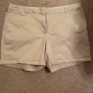 Land’s End Khaki Shorts 20W